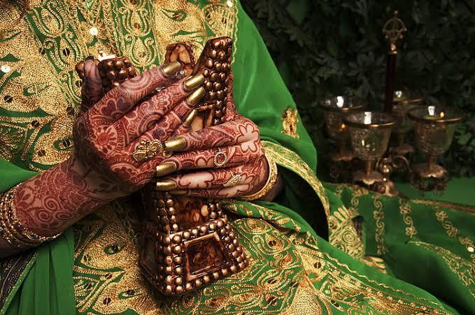 The Role of Henna in Pakistani Beauty Traditions - SKINFUDGE Aesthetics | Painless, No Side Effects, Natural Looking Results