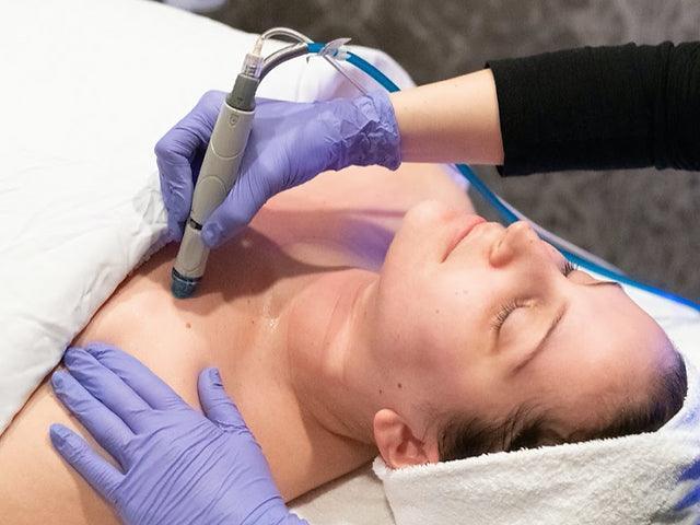 Hydrafacial (Face & Neck)-SKINFUDGE